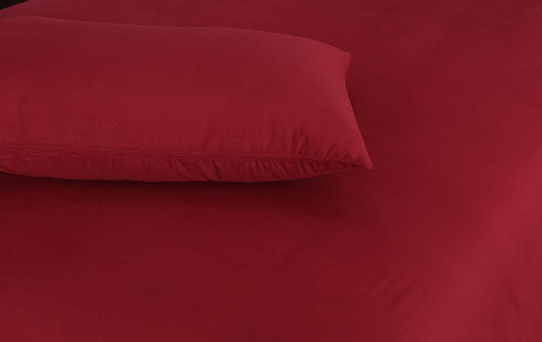 Maroon-Flat Sheet with 2 Pillow Cases - Waqashomeltd